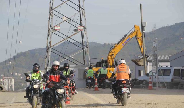 Motosiklet sürücülerinin tehlikeli ‘eğitim pisti’ alanı