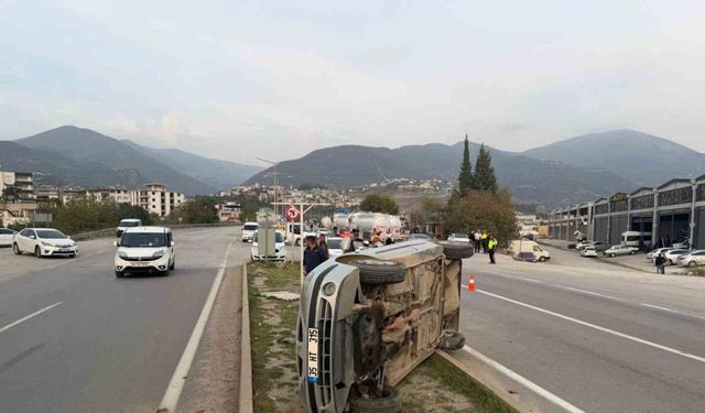 Osmaniye’de kontrolden çıkan otomobil takla attı: 2 yaralı