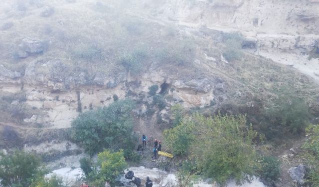 Siirt’te araç uçuruma yuvarlandı, ölü ve yaralıya bir gün sonra ulaşıldı