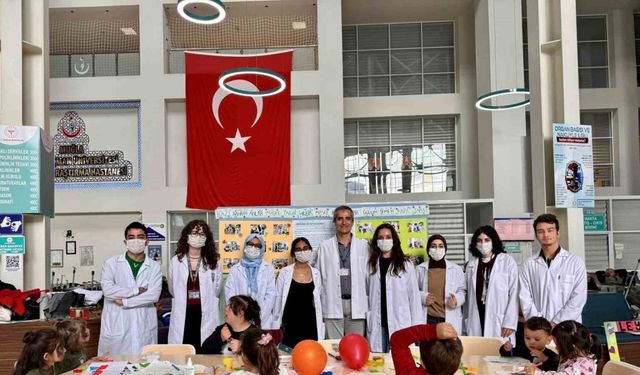 Tıp Fakültesi öğrencileri ’lösemili’ çocuklara dikkat çekti