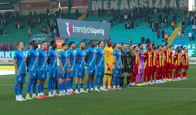 Trendyol Süper Lig: Çaykur Rizespor: 0 - Kayserispor: 0 (İlk yarı)