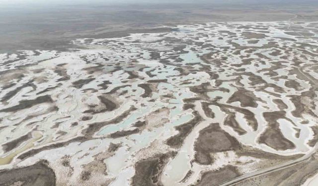 Tuz Gölü'nde kırmızı alarm: 90 yılda yüzde 85 küçüldü, küçülmeye hızla devam ediyor