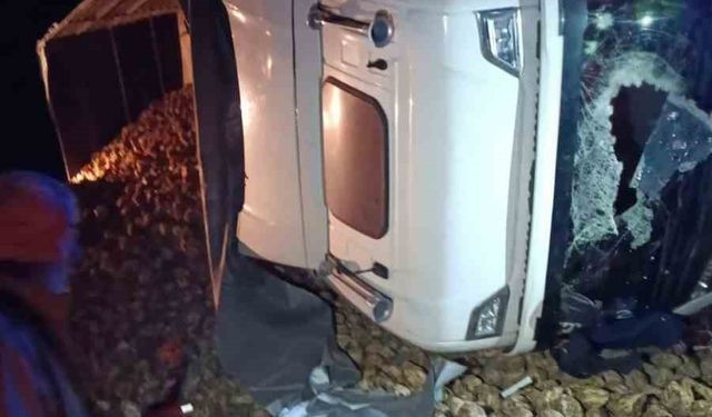 Yozgat'ta kontrolden çıkan tır devrildi: 1 ölü