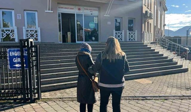 8 yıldır aranan FETÖ firarisi kadın Fethiye'de yakalandı