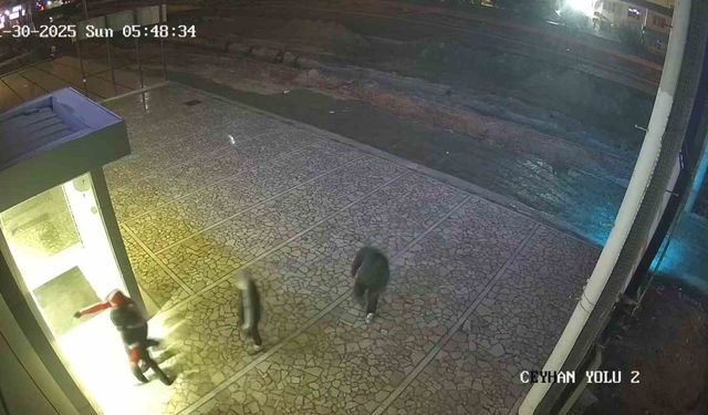 Adana'da 4 çocuk, beğendiği 4 motosikleti galeriden çaldı