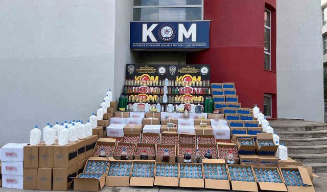 Adana'da yılbaşı öncesi kaçak içki operasyonu: 4 ton etil alkol ele geçirildi