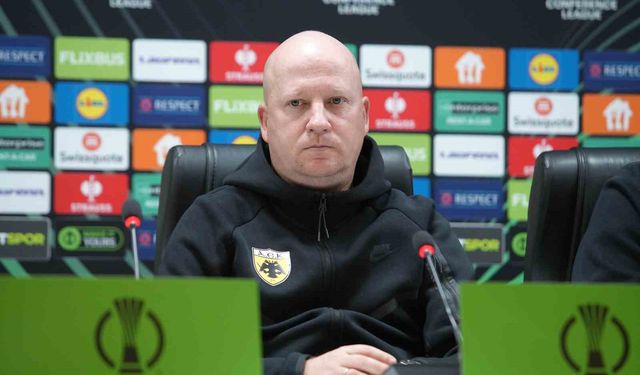 AEK Teknik Direktörü Nikolic: 'Avrupa'da devam etmek için Samsunspor maçı çok önemli'