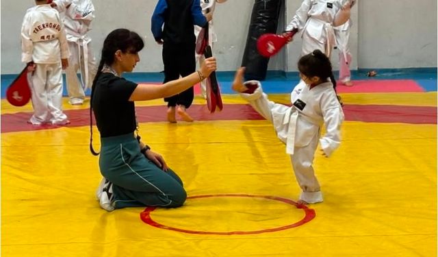 Ağrı'da taekwondo çalışmaları geleceğin sporcularını yetiştiriyor