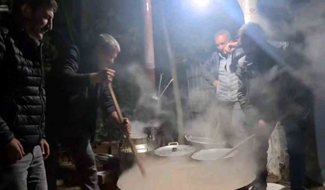 Ağrı'nın geleneksel Halise lezzeti Edirne'de ilgi gördü