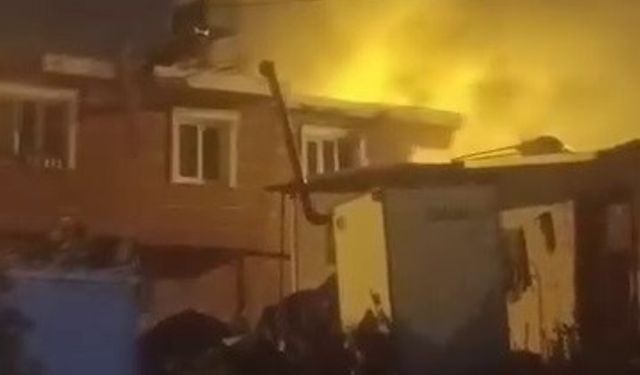 Aileler arasında savaşı andıran kavgada evler ateşe verildi