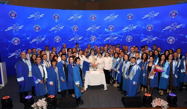 Akdeniz Üniversitesi'nde akademik tören gururu