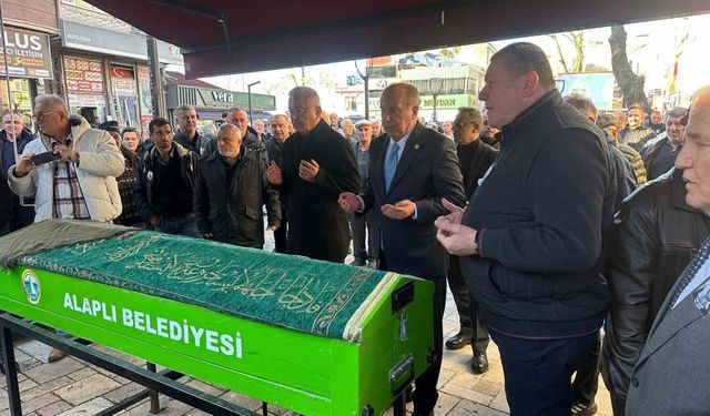 Alaplı Belediye Başkanı Tekin'nin annesi son yolculuğuna uğurlandı