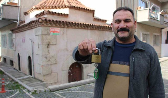 Amasya'da kapısına kilit vurulan 9 türbeden 5'i yeniden ziyarete açıldı