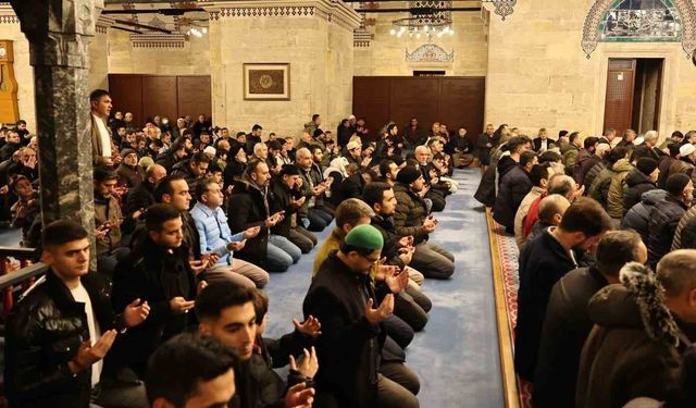 Amasya'da Regaip Kandili idrak edildi