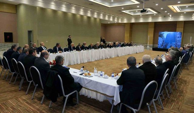 Ankara'da TŞOF Genel Başkanı Yiğiner öncülüğünde esnaf zirvesi