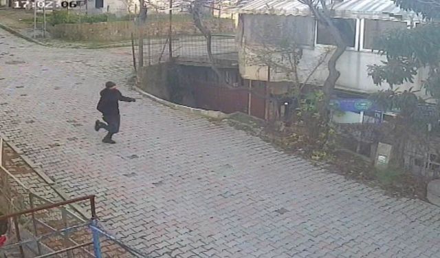 Arnavutköy'de film sahnelerini aratmayan gasp: Kaçan şüpheli 'Ayağına sıkarım' diye tehdit etti