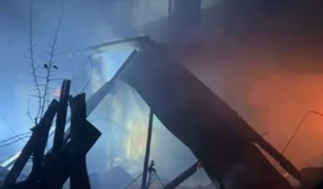 Artvin Şavşat'taki yangın bölgesine ulaşım kar nedeniyle güçlükle sağlandı