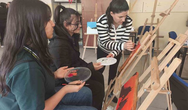 Atık ahşaplar sanata dönüşüyor