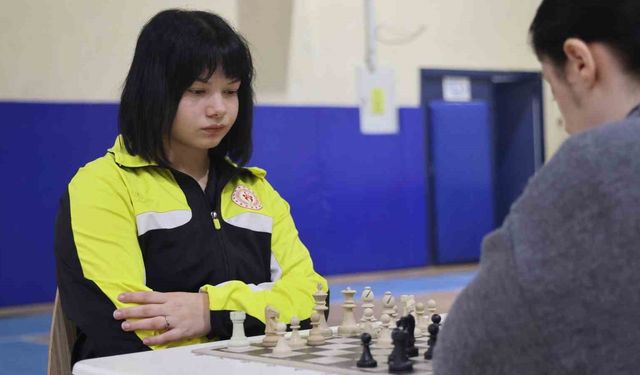 Aydın'da yurtlar arası satranç turnuvası başladı