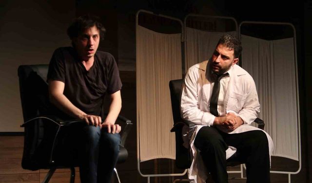 Bağımlılık Farkındalığı Tiyatro Oyunu Fethiye'de Öğrencilerle Buluştu