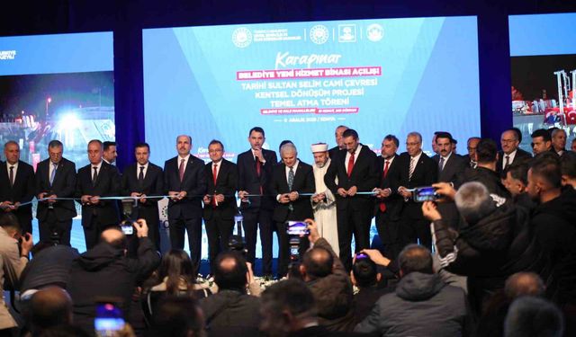 Bakan Kurum: '350 bin yuvamızın anahtarlarını teslim ettik, 453 bin konutumuzu da yıl sonuna kadar tamamlayacağız'