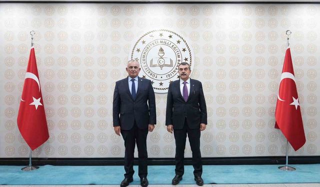 Bakan Tekin, KKTC Milli Eğitim Bakanı Çavuşoğlu'nu makamında ağırladı