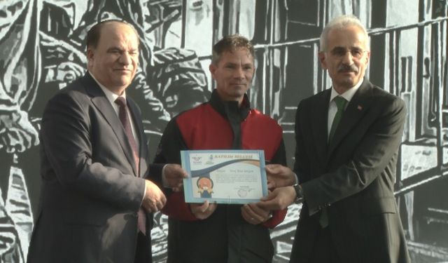 Bakan Uraloğlu: '10 milyondan fazla engelli yolcumuz ücretsiz seyahat hakkından yararlandı'