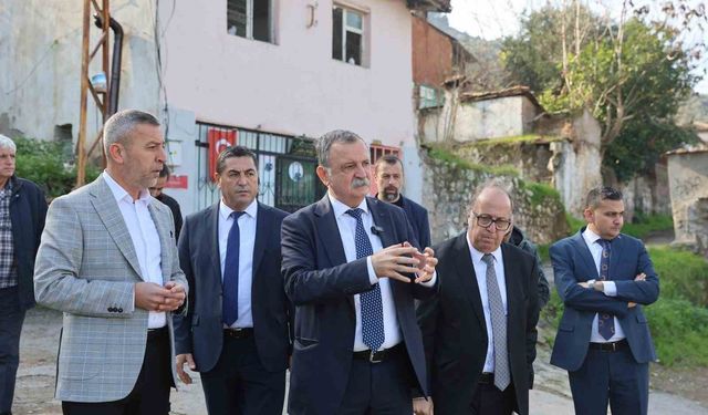 Başkan Balaban Mutlu Mahallesinde incelemelerde bulundu