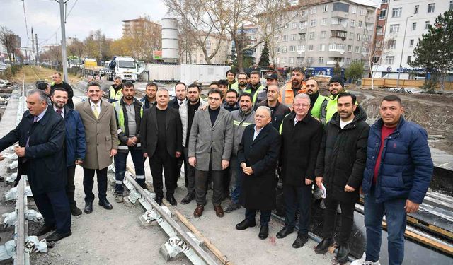 Başkan Büyükkılıç: 'Osman Kavuncu - DSİ Kavşağı'nda tramvay hattı hizmete giriyor'