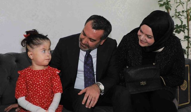 Başkan Şerifoğulları, kelebek hastası Fatma'nın çağrısını karşılıksız bırakmadı