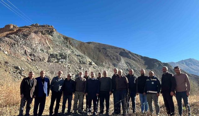 Başkan Şireci, Kemah Yücebelen yol genişletme çalışmalarını inceledi