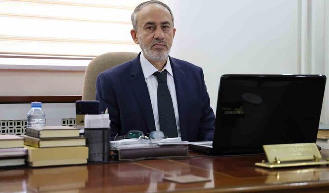 Başvaiz Saffet Bölükbaşı: 'Yapay zekâyı kullanarak 'yanlış ve zararlı içerikler üretmek' haramdır, caiz değildir'