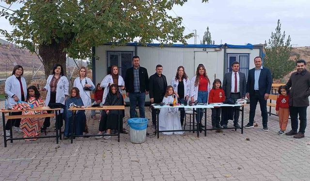 Batman'da köy okullarında eğitim gören öğrenciler ücretsiz tıraş edildi