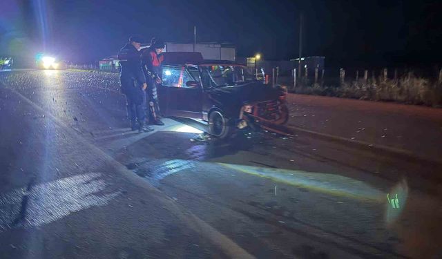 Bayramiç'te otomobille motorsiklet çarpıştı: 3 kişi yaralandı