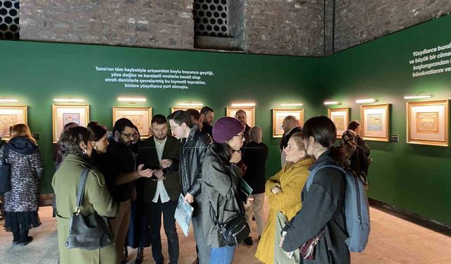 Beyoğlu'nda 'Rumeli'de Kaybolan Osmanlı İzleri' minyatür sergisi sanatseverlerle buluştu