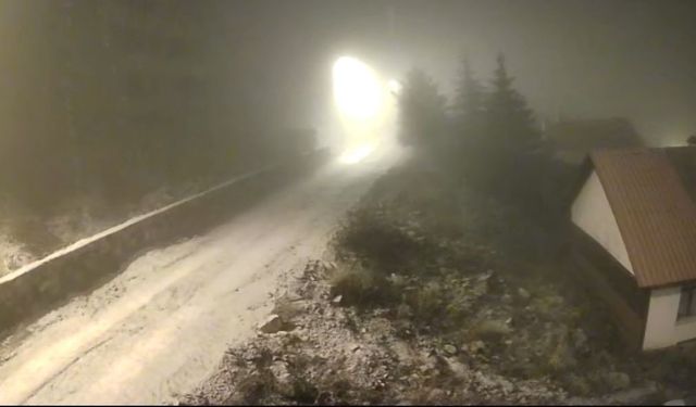 Beypazarı'nın yüksek kesimlerinde kar yağışı etkili oldu