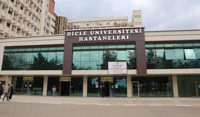 Bıçak parası aldığı için 15 yıla kadar hapis talebi ile dava açılmıştı, görevine geri döndü