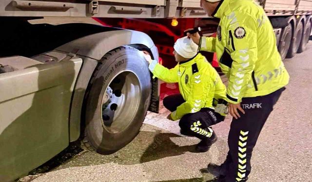 Bilecik'te kış lastiği denetimleri sürüyor