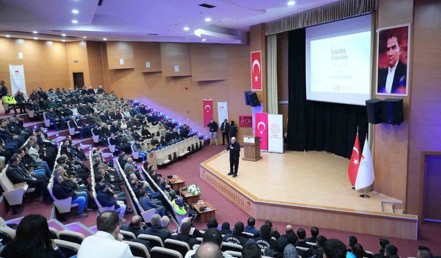 Bingöl'de gençlere ve ailelere yönelik farkındalık konferansları düzenlendi
