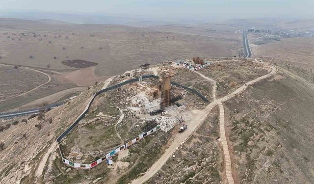 Bir yılda 400 bin kişi 3 bin yıllık kaleye çıktı