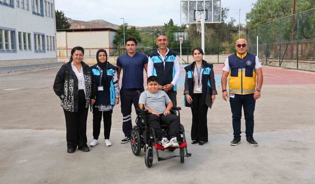 Bodrum Belediyesi'nden akülü sandalye, bakım ve onarım desteği