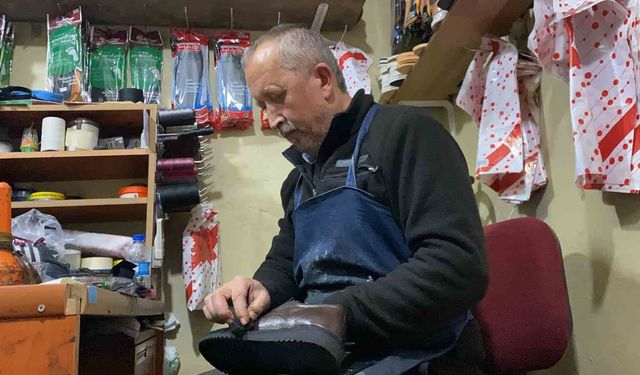 Bolu'da 35 yıllık ustadan kışlık ayakkabı tüyosu