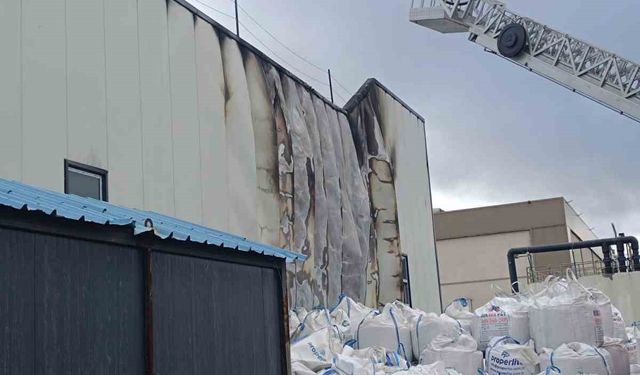 Bolu'da fabrika yangını büyümeden söndürüldü