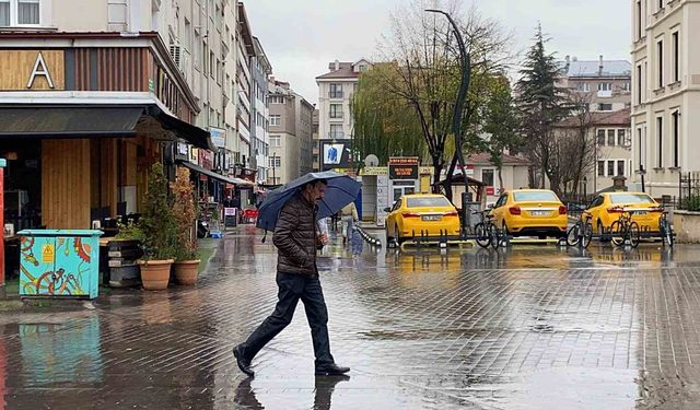 Bolu'da sağanak vatandaşlara zor anlar yaşattı