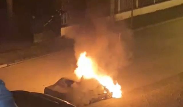 Bolu'da Tofaş otomobil alev alev yandı