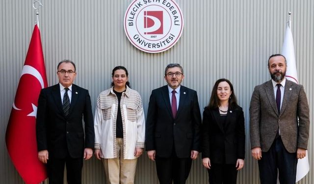 BŞEÜ öğretim üyesine 'Bilim Hizmet' ödülü