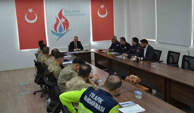 Bulanık'ta 'Aylık Güvenlik ve Asayiş Toplantısı' yapıldı