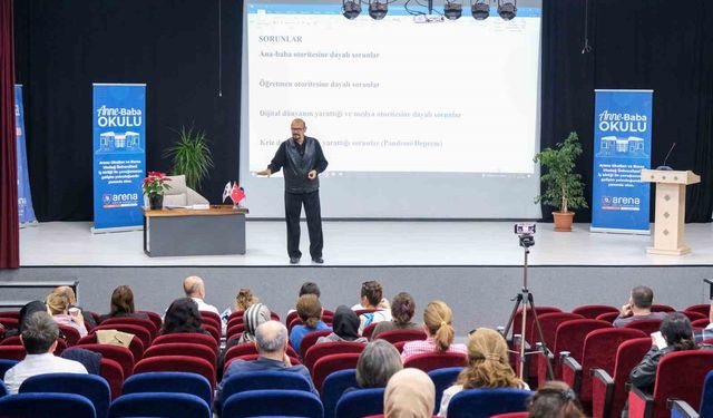 Bursa'da anne baba okulu ilgi görüyor