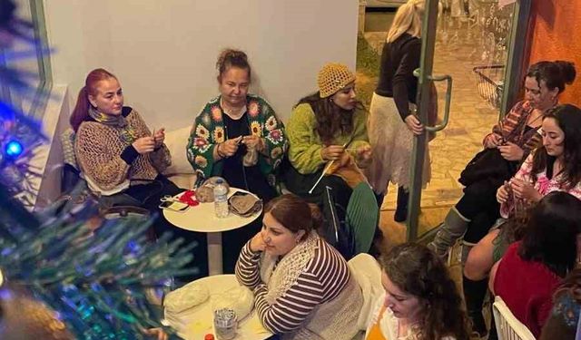 Bursa'da kadınlar örgü için yarıştı