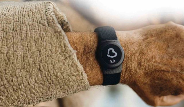 Büyükşehirden Alzheimer, Demans ve Otizm hastalarına 'Akıllı Takip Cihazı Desteği'